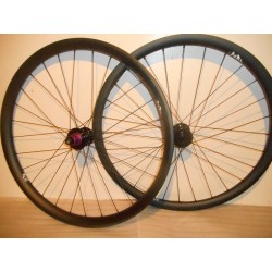 Roues Carbone Sun Ringlé  Bubba 15X110 / 12X148 en 29''