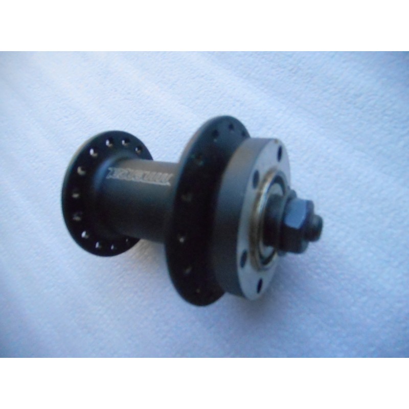 Moyeu avant VTT noir 32 Rayons