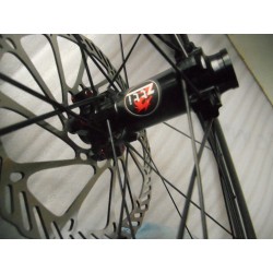 H 50mm Roues ZTTi Carbone à PNEUS Tubeless avec les 2 Disques