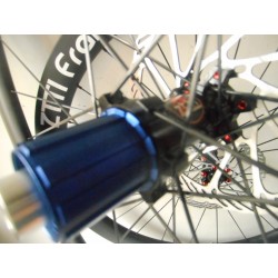 H 50mm Roues ZTTi Carbone à PNEUS Tubeless avec les 2 Disques